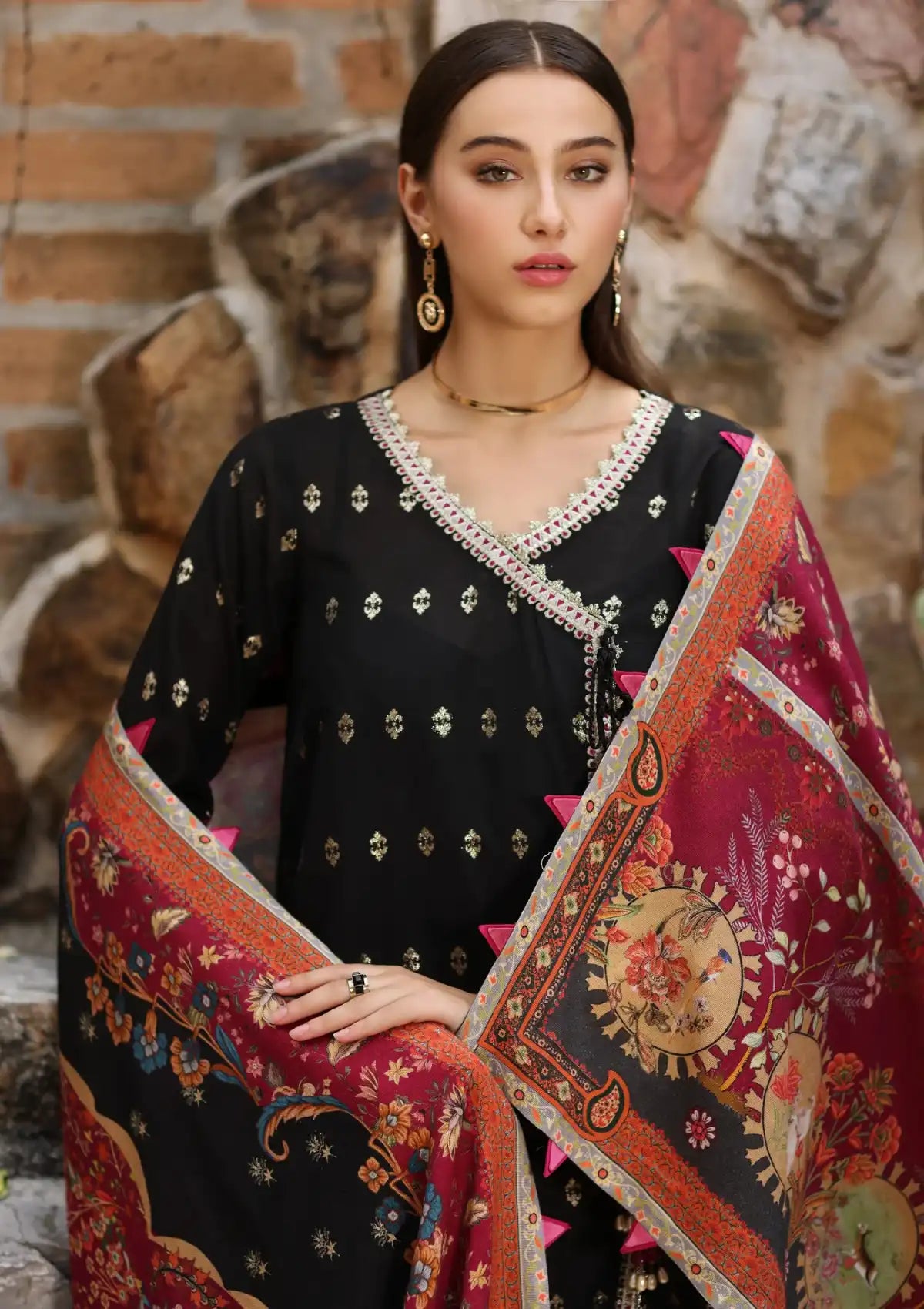 Noor By Saadia Asad Winter Shawl'23 NWS-09