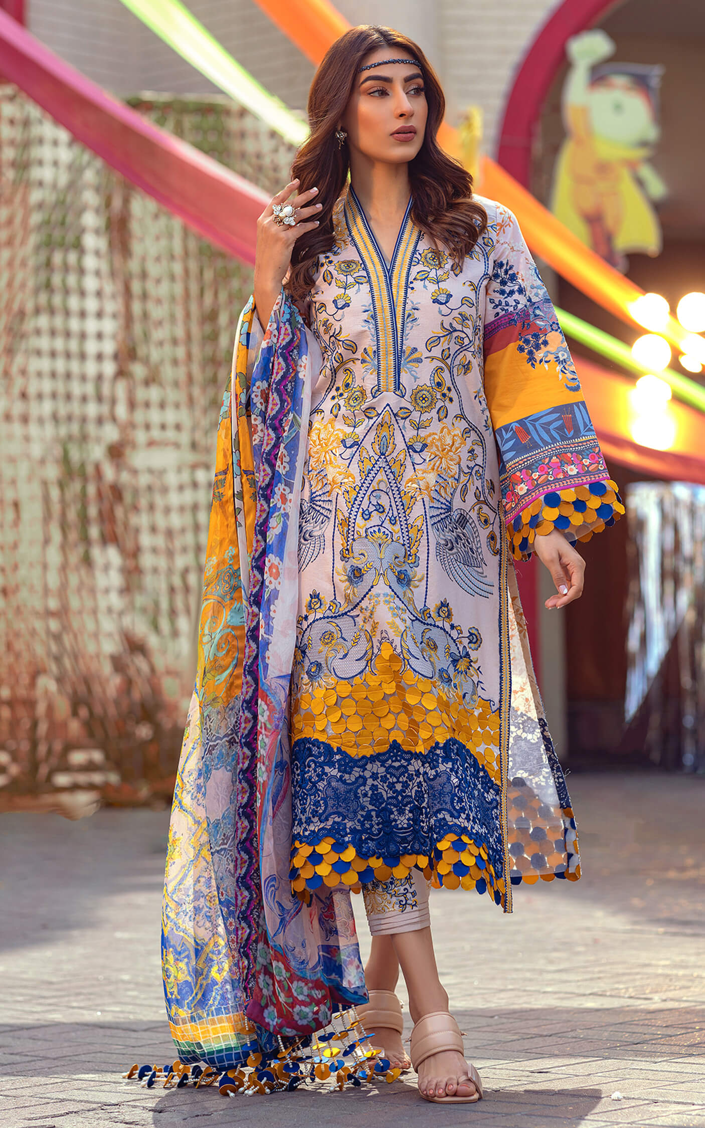 Asifa Nabeel Lawn'22 D-03