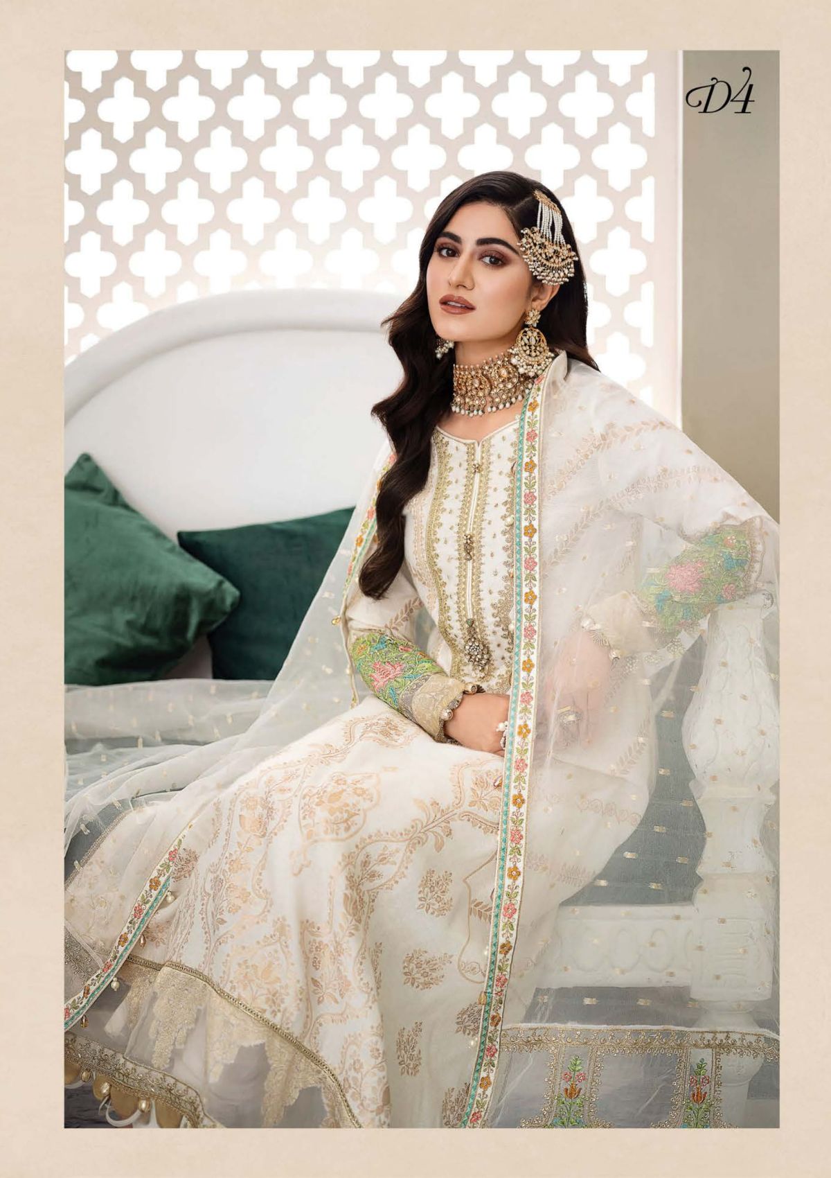 Maria B Sateen'23 D-04
