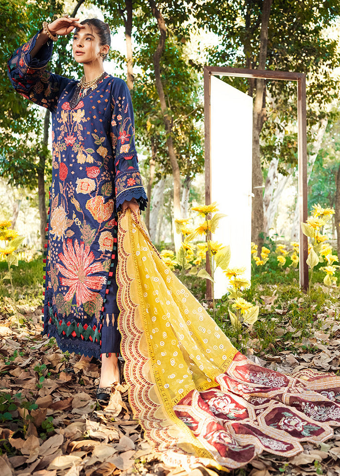 Maryam Hussain Eid Lawn'22 D-08