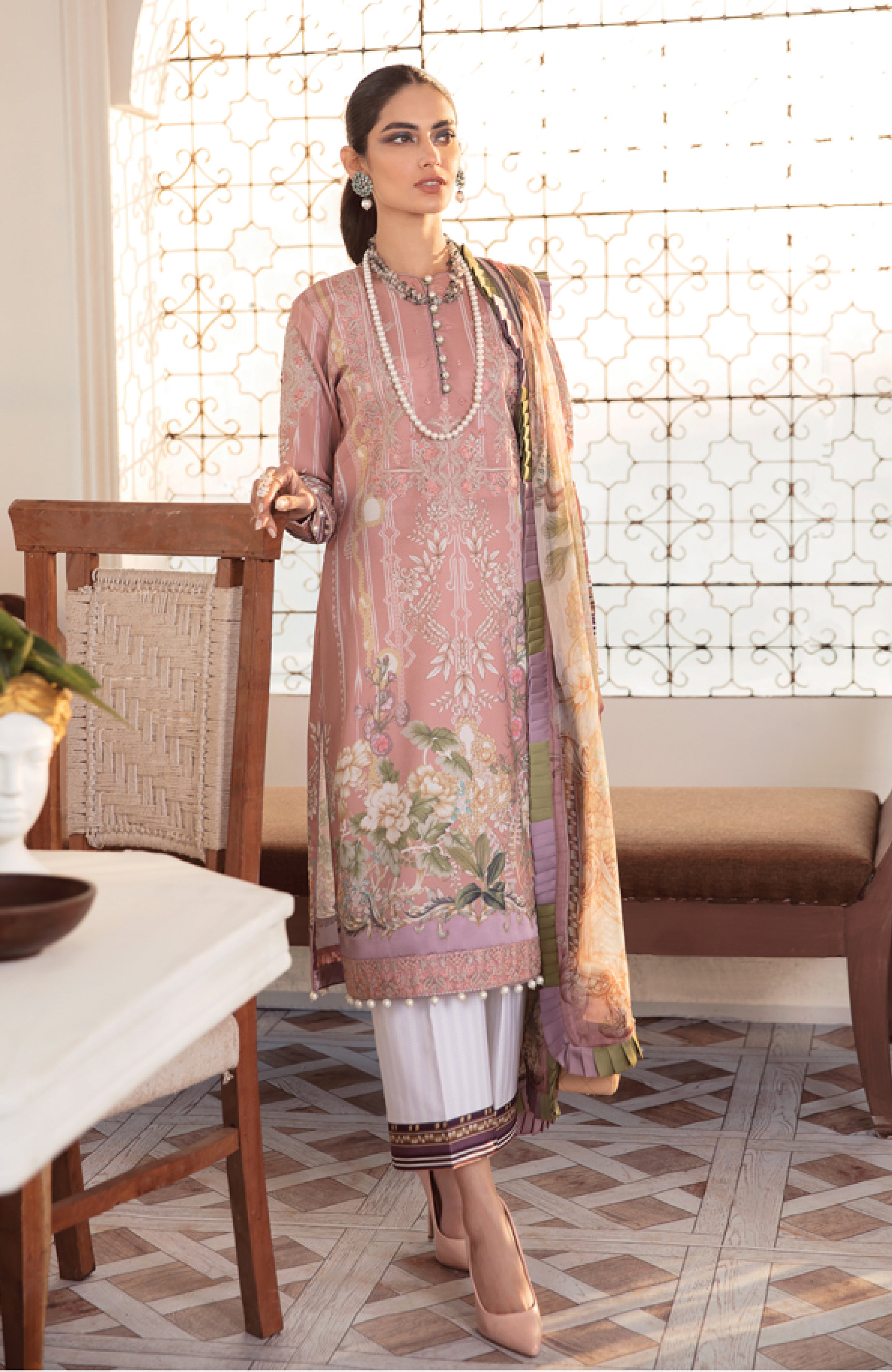 Gulaal Lawn'22 D-06