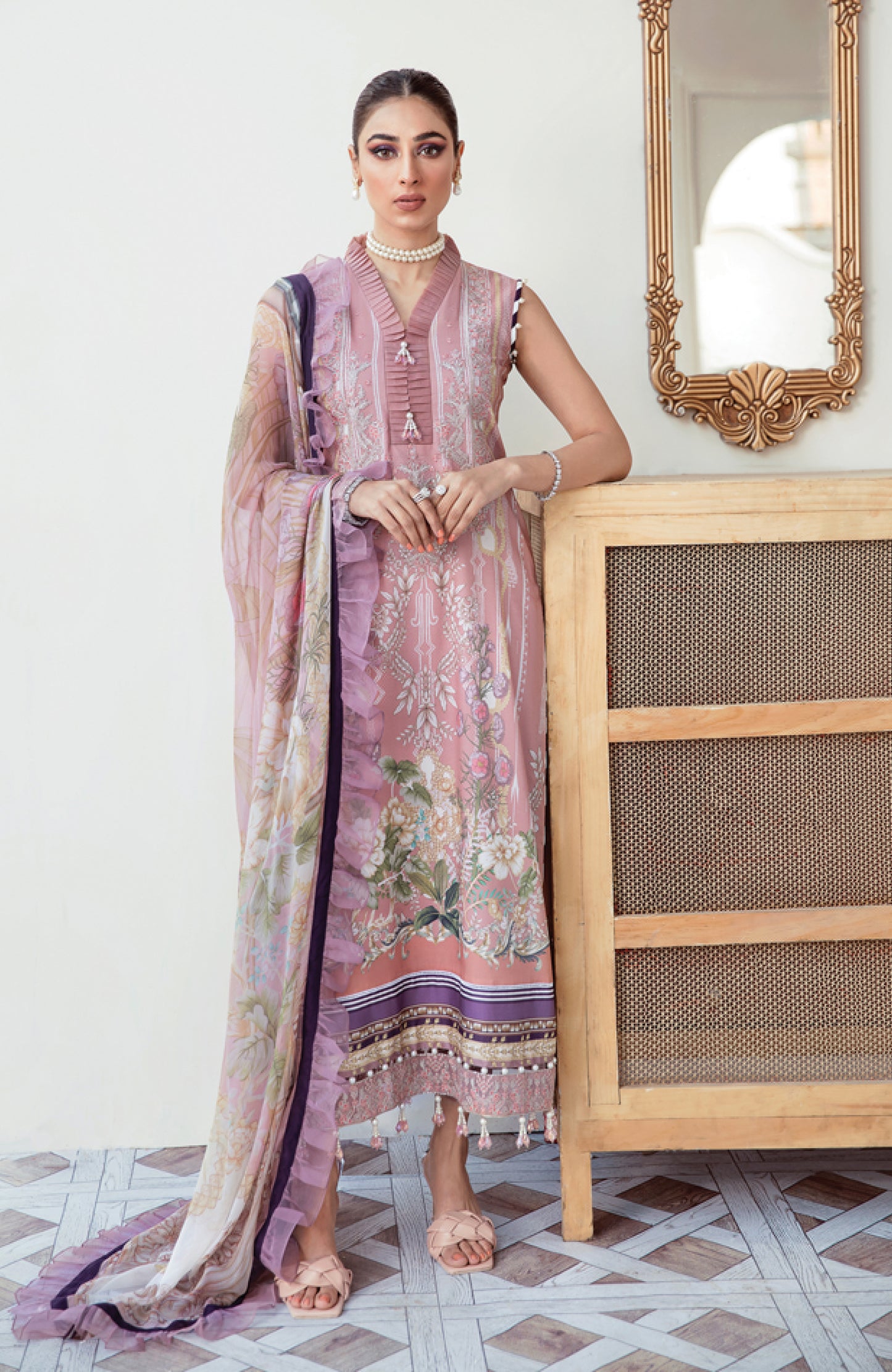 Gulaal Lawn'22 D-06