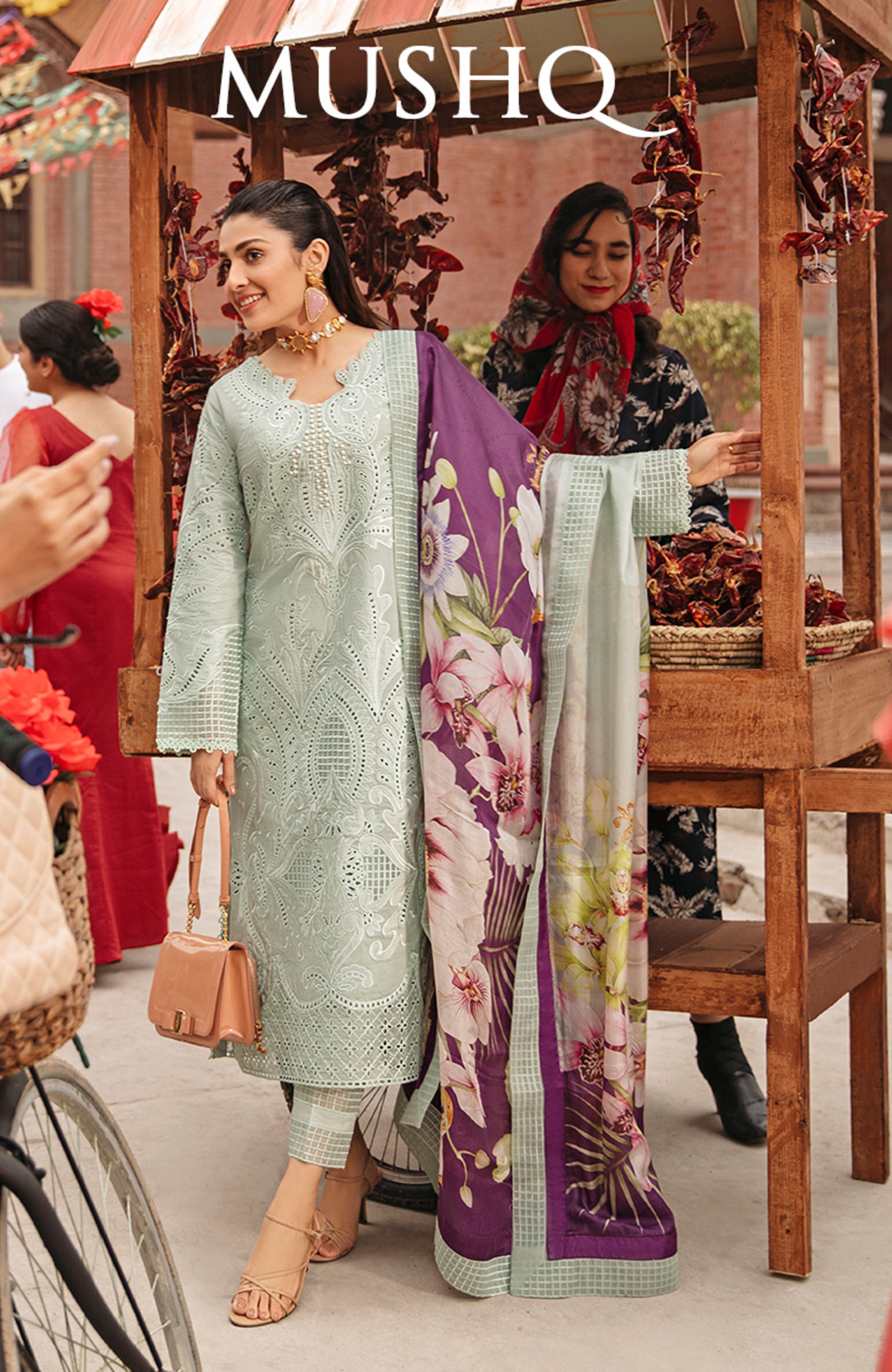 Mushq luxury lawn'22 D-01