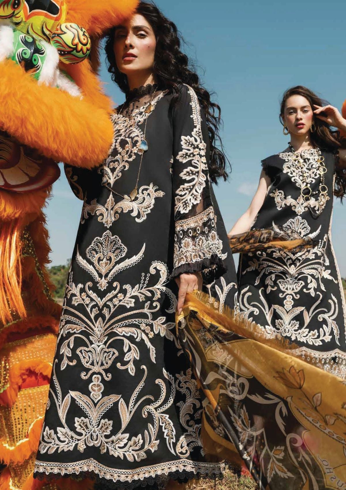 Mushq Luxury Lawana Lawn'23 D-13