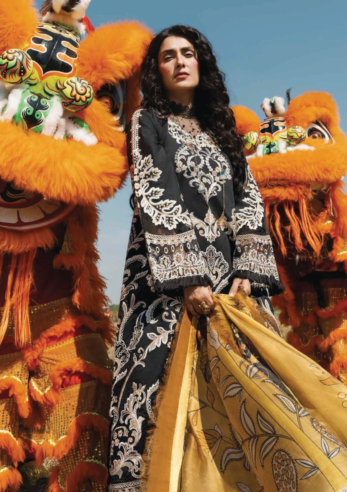 Mushq Luxury Lawana Lawn'23 D-13
