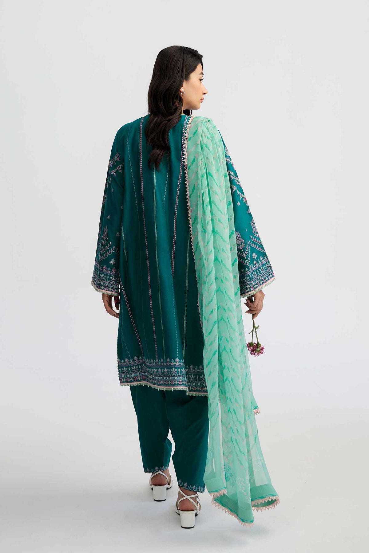 Coco By Zara Shahjahan Lawn'23 D-4A