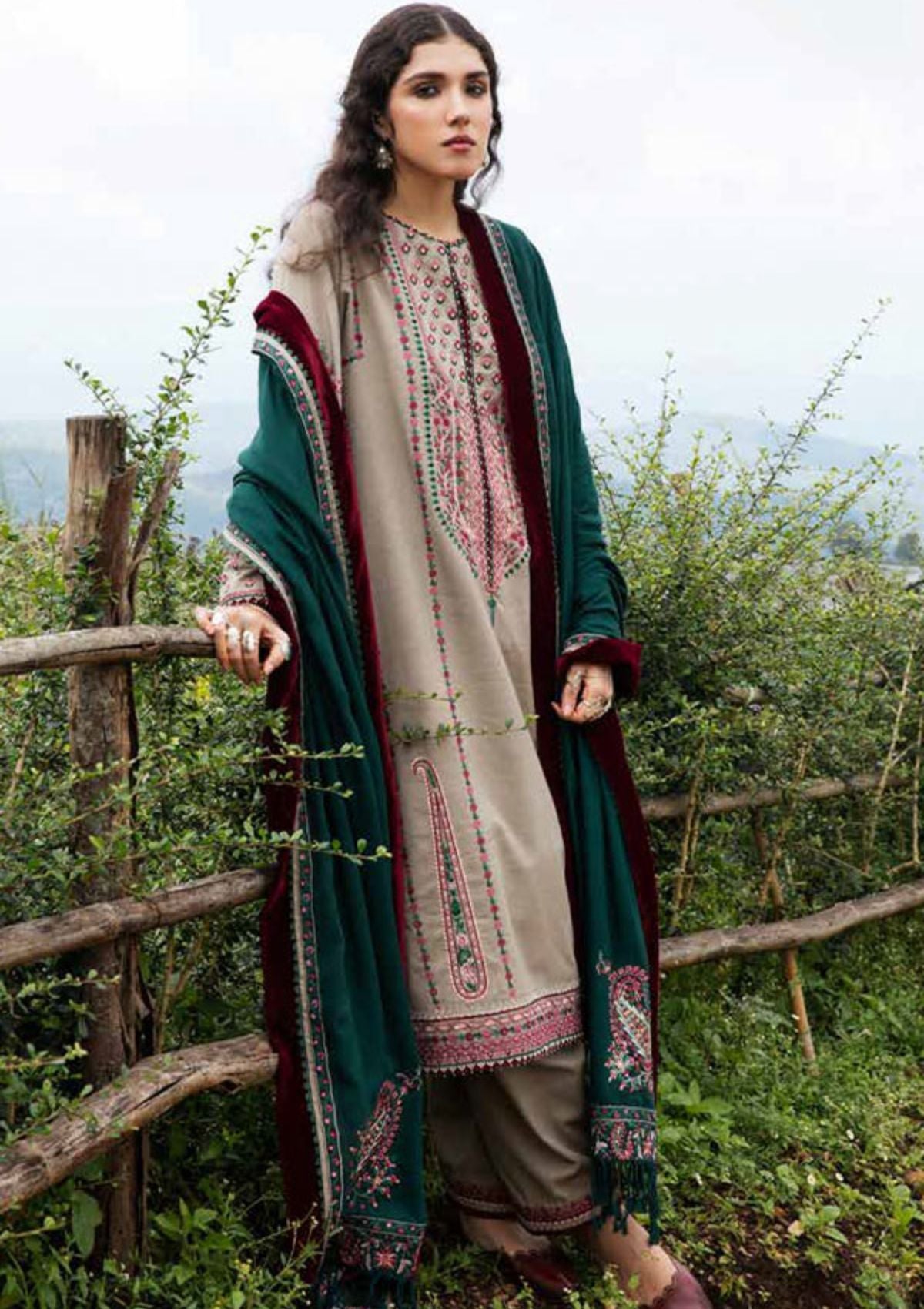 Zara Shahjahan Winter Shawl'22 (Cyra)