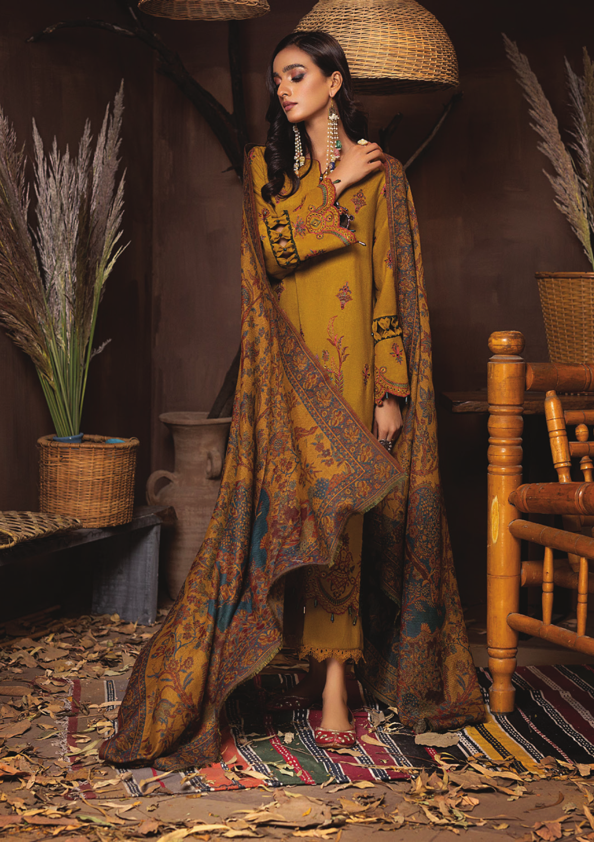 Carvaan by Humdum Kashmiri Shawl'22 D-02