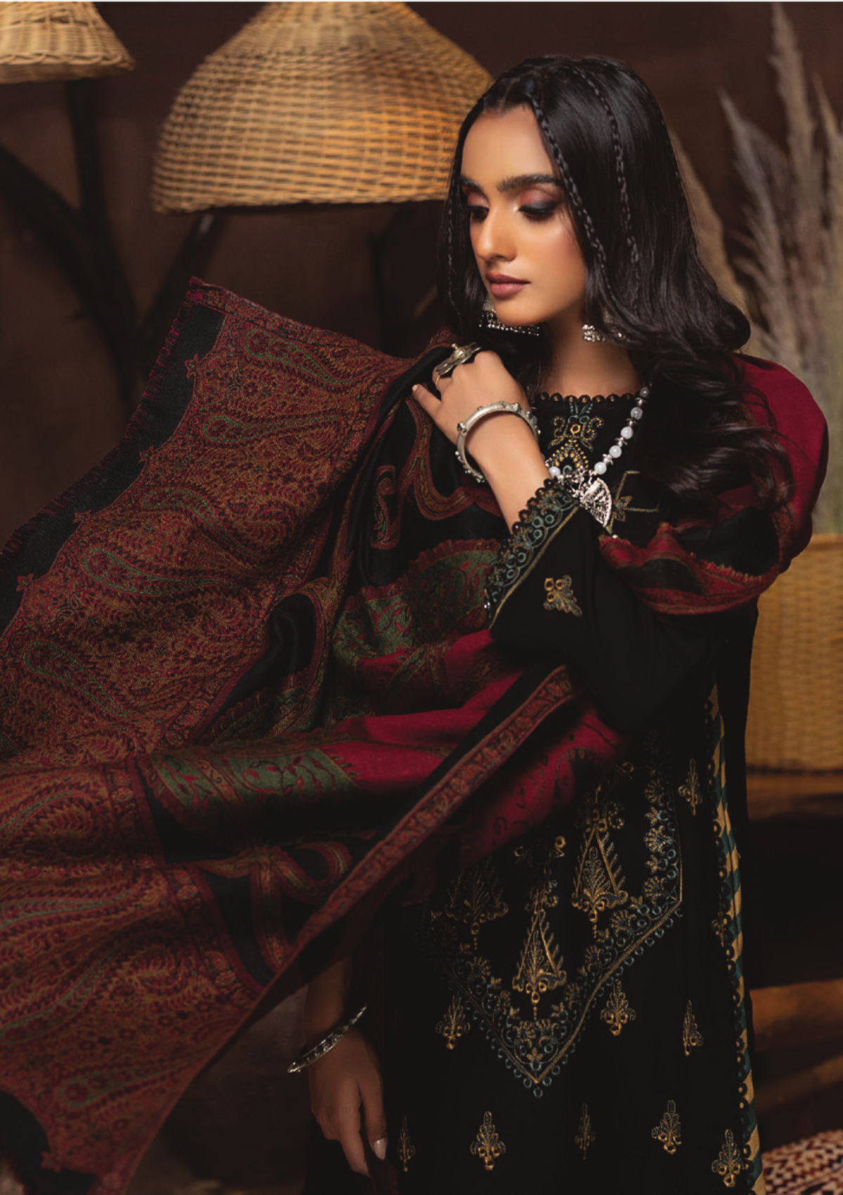 Carvaan by Humdum Kashmiri Shawl'22 D-03