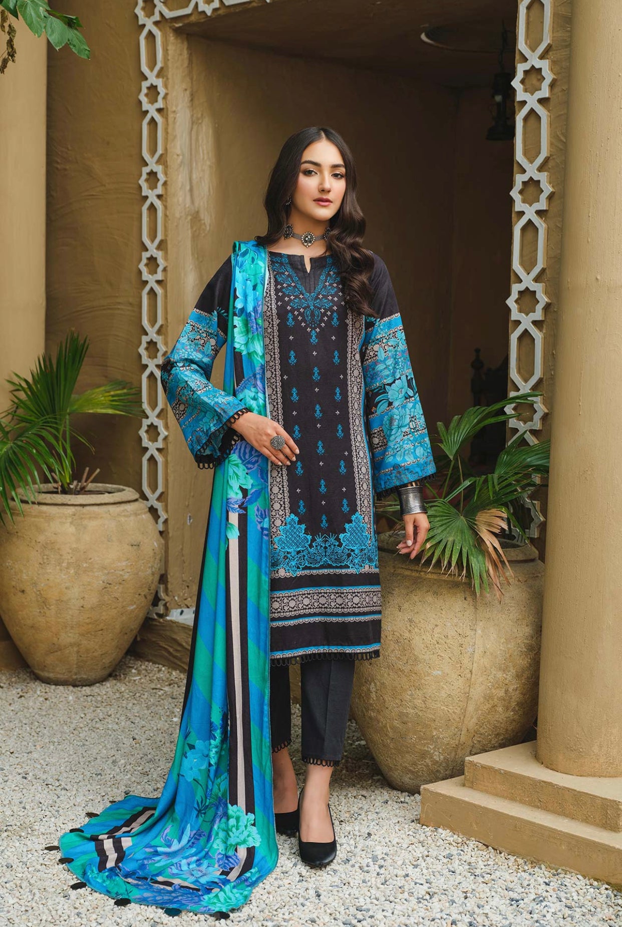 3 Pc Unstitched Embroidered Suit QEK-09