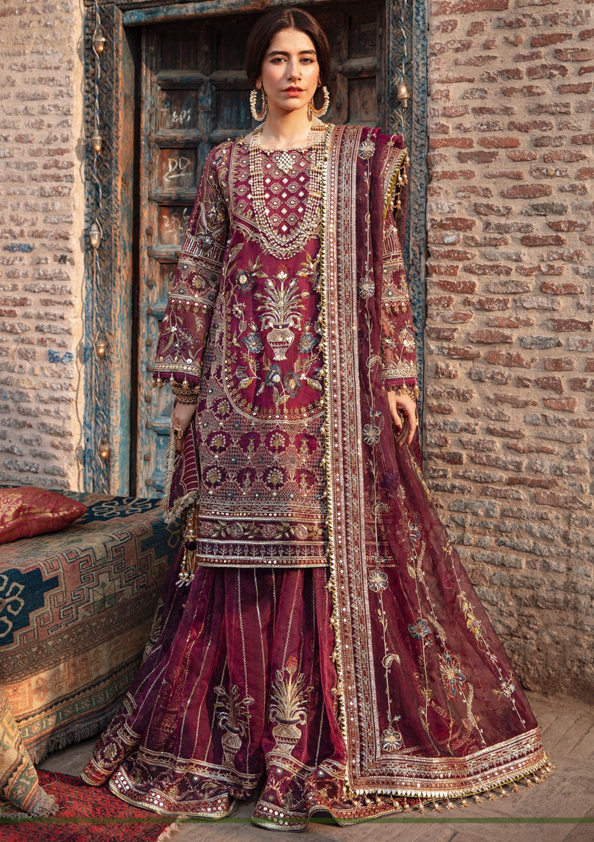 MOHSIN NAVEED RANJHA FORMALS  ZWU22-15 (RESHMA JEE)