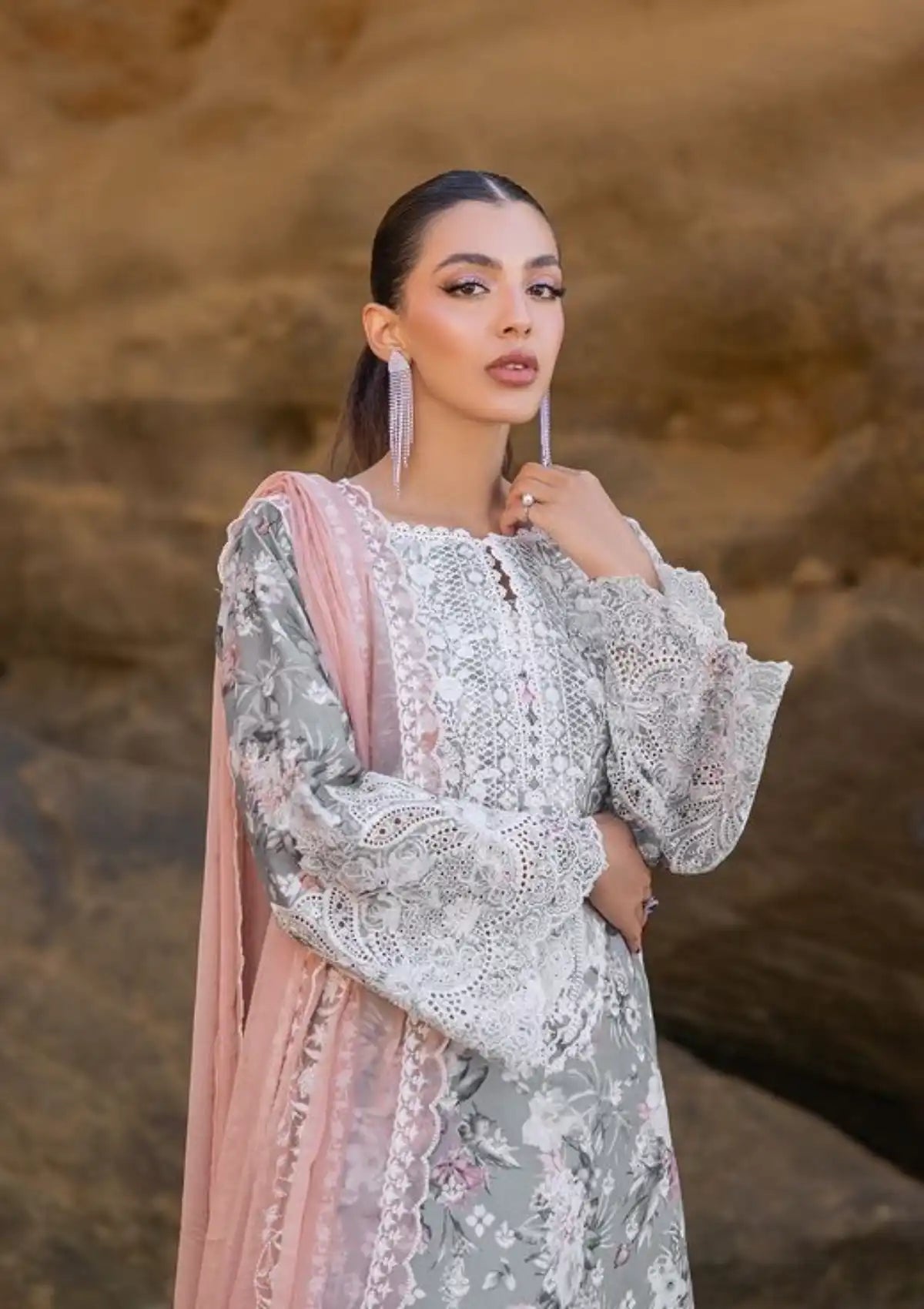 Zainab Chottani Luxury Chikankari'24 D-10A Lana