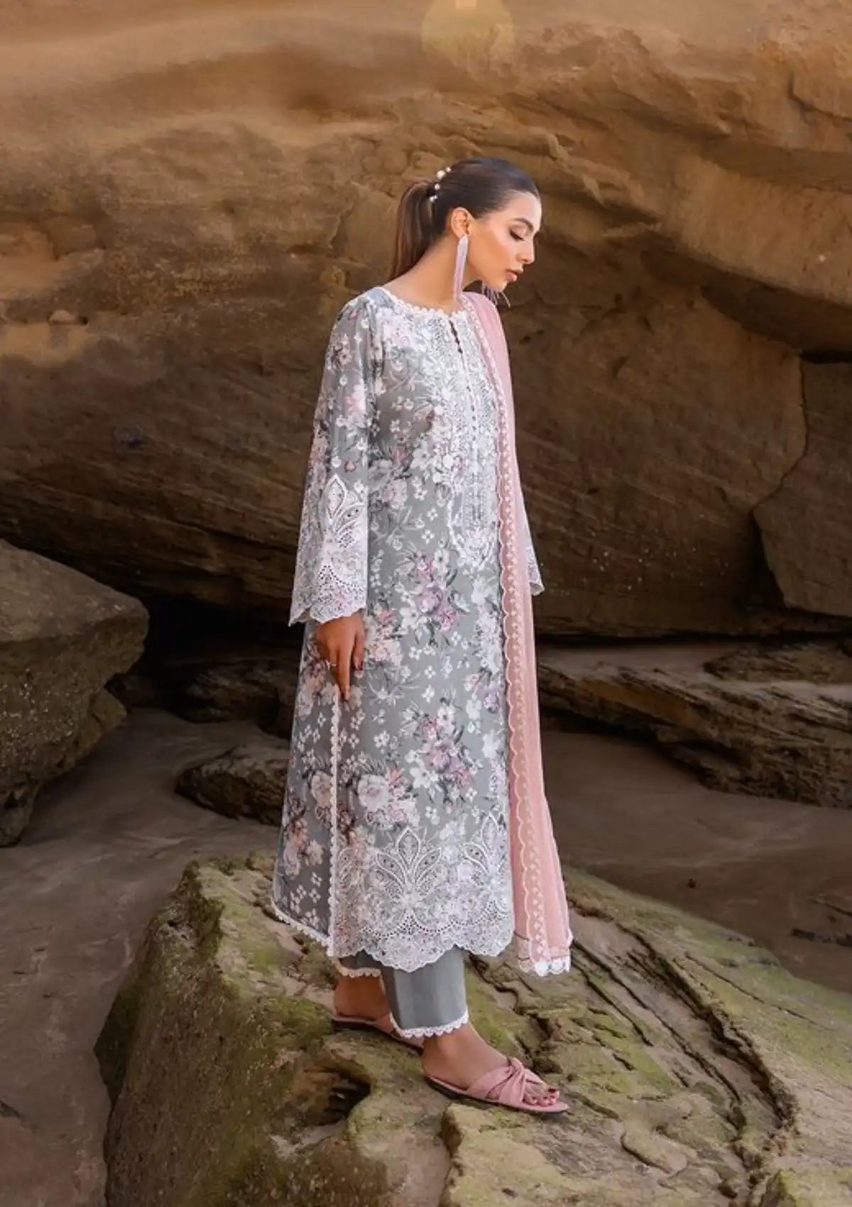 Zainab Chottani Luxury Chikankari'24 D-10A Lana